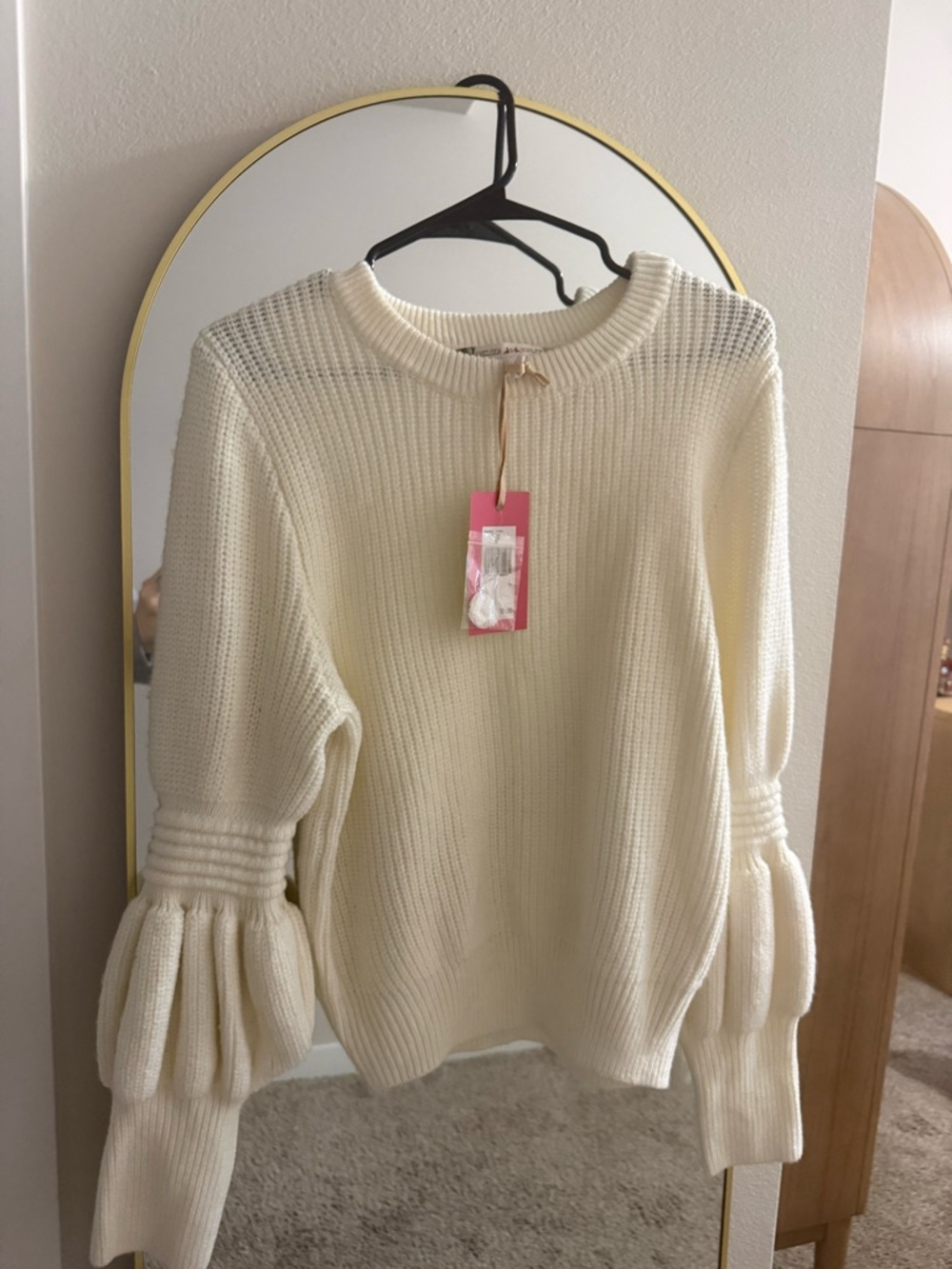 Chelsea & Violet Cream Balloon-Sleeve Knit Sweater